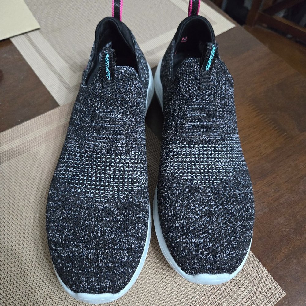 Skechers Flex Fit 3.0 shoes size 9